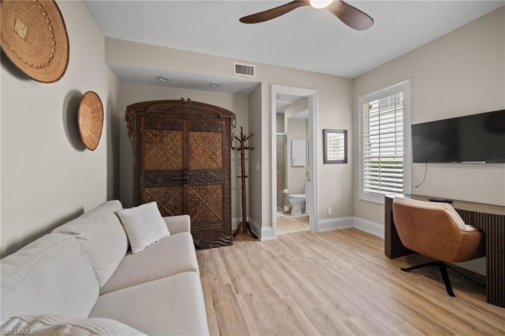 261 Colonade Cir, Unit 2701, Naples, FL 34103 Photo