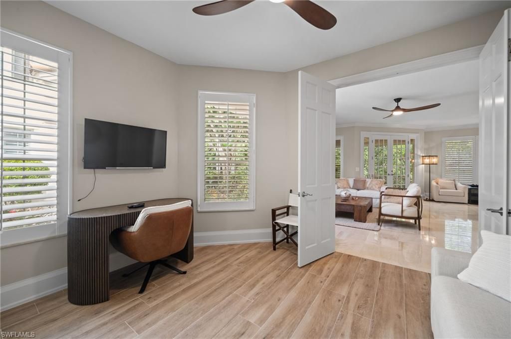 261 Colonade Cir, Unit 2701, Naples, FL 34103 Photo