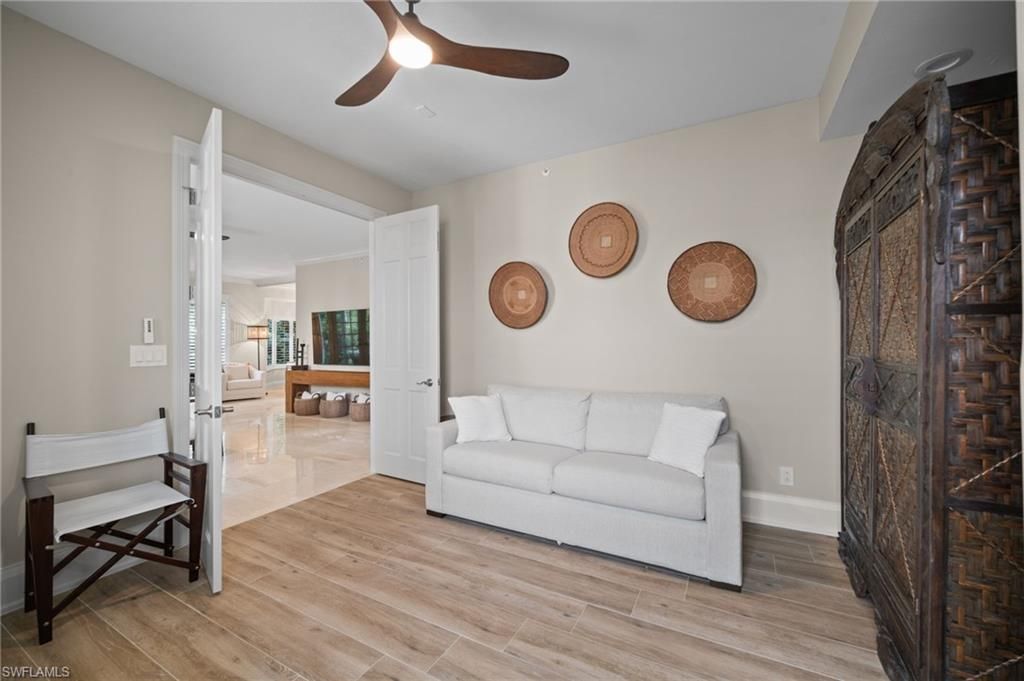 261 Colonade Cir, Unit 2701, Naples, FL 34103 Photo