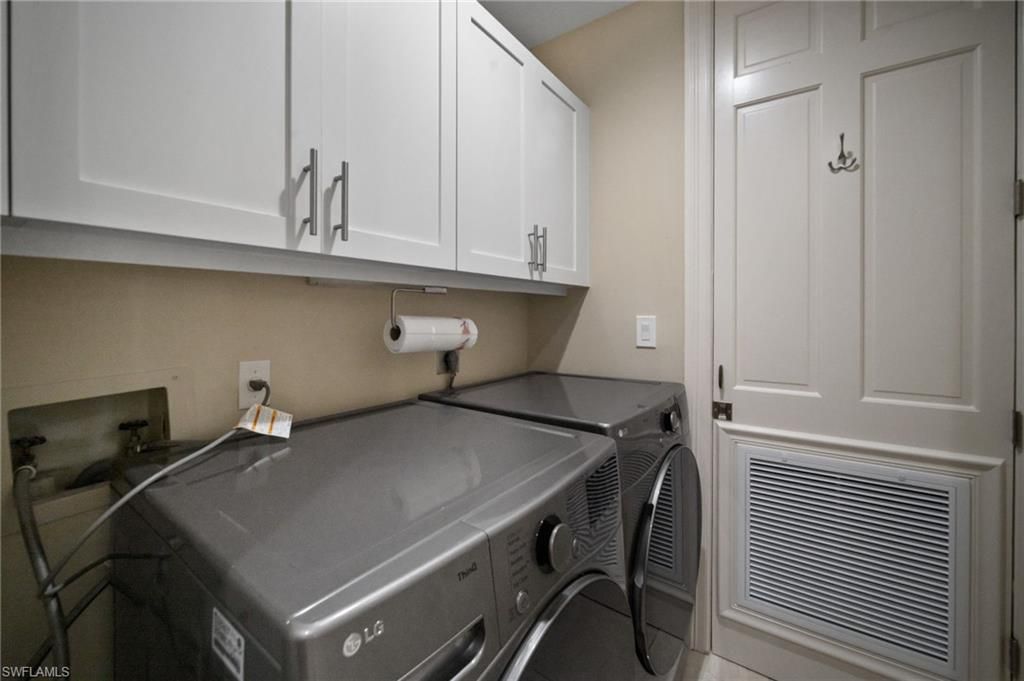 261 Colonade Cir, Unit 2701, Naples, FL 34103 Photo