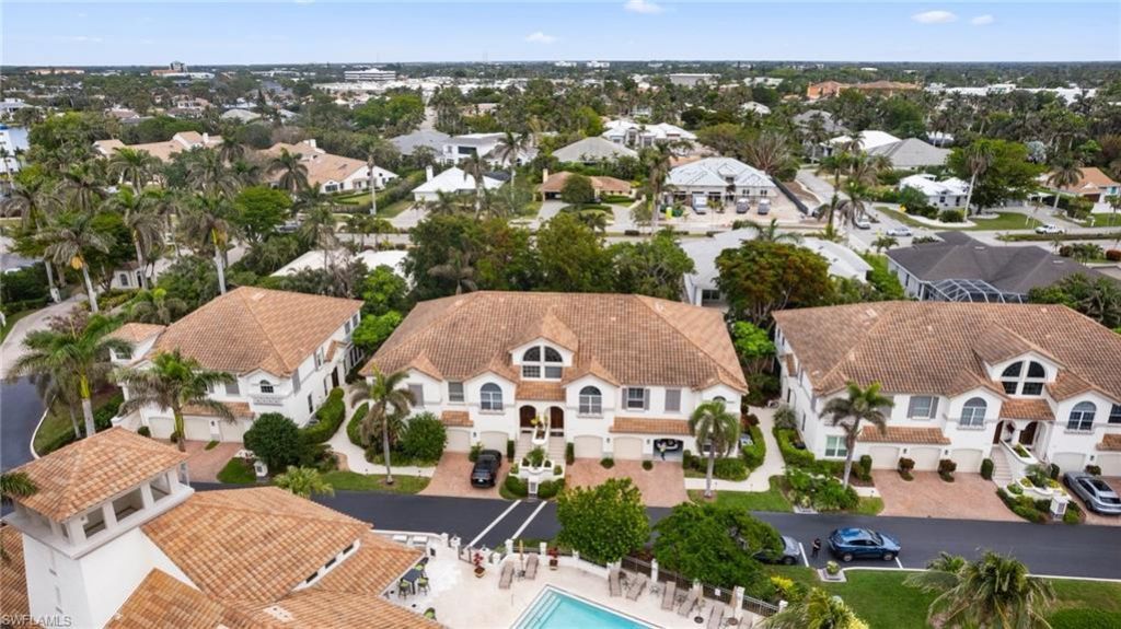 261 Colonade Cir, Unit 2701, Naples, FL 34103 Photo