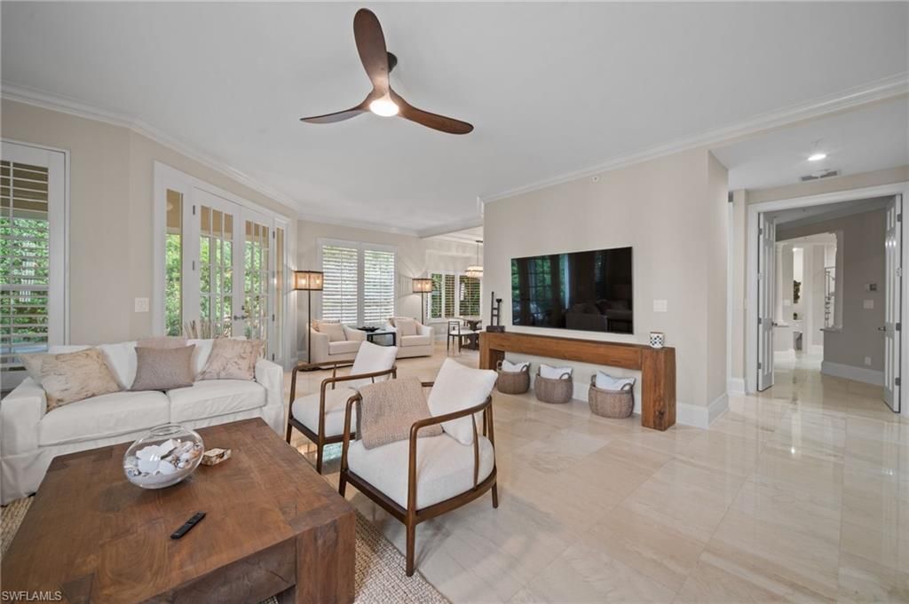 261 Colonade Cir, Unit 2701, Naples, FL 34103 Photo