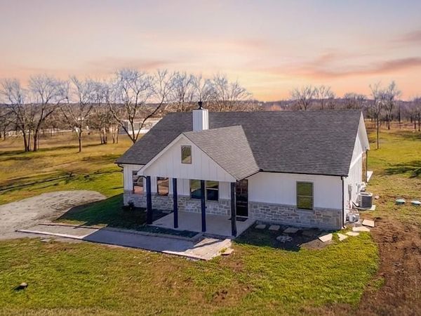 5211 SW 2385 County Road, Wortham, TX 76681