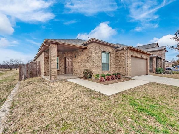 144 Creek Terrace Drive, Saginaw, TX 76131