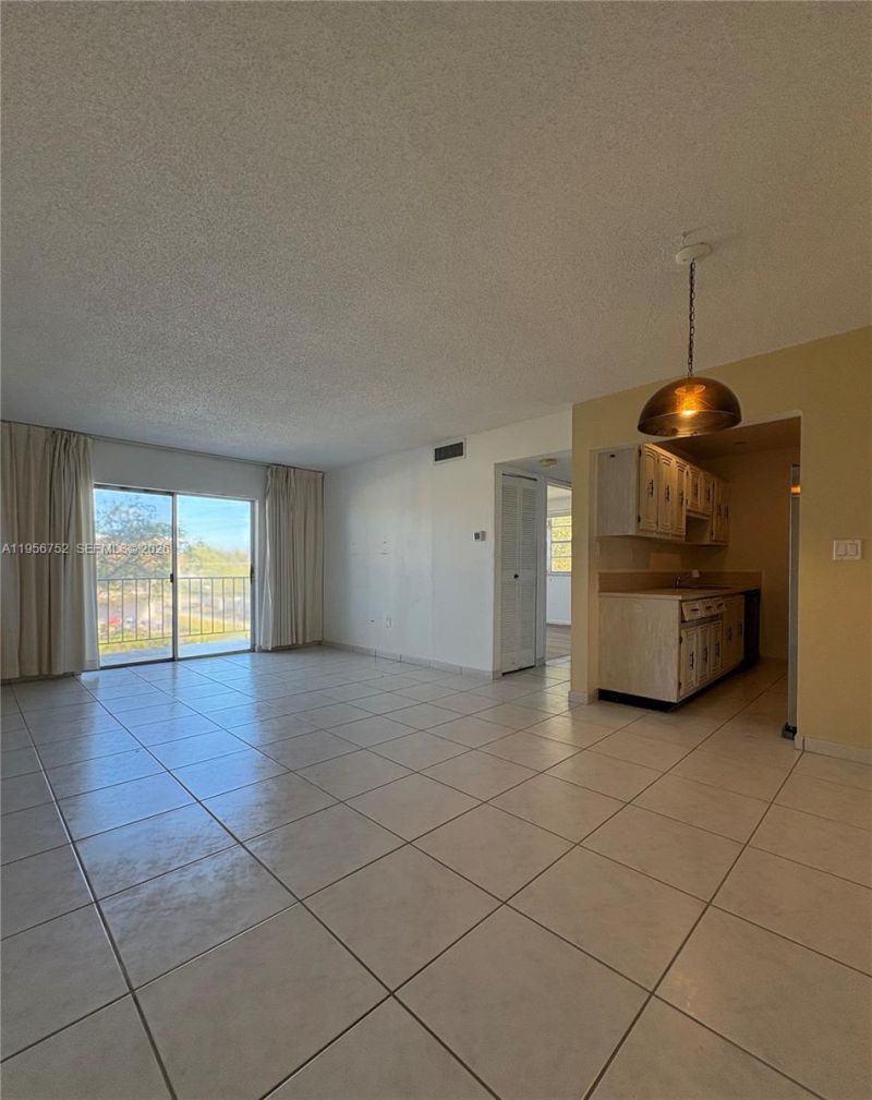 8950 NE 8th Ave, Unit 312, Miami, FL 33138 Photo