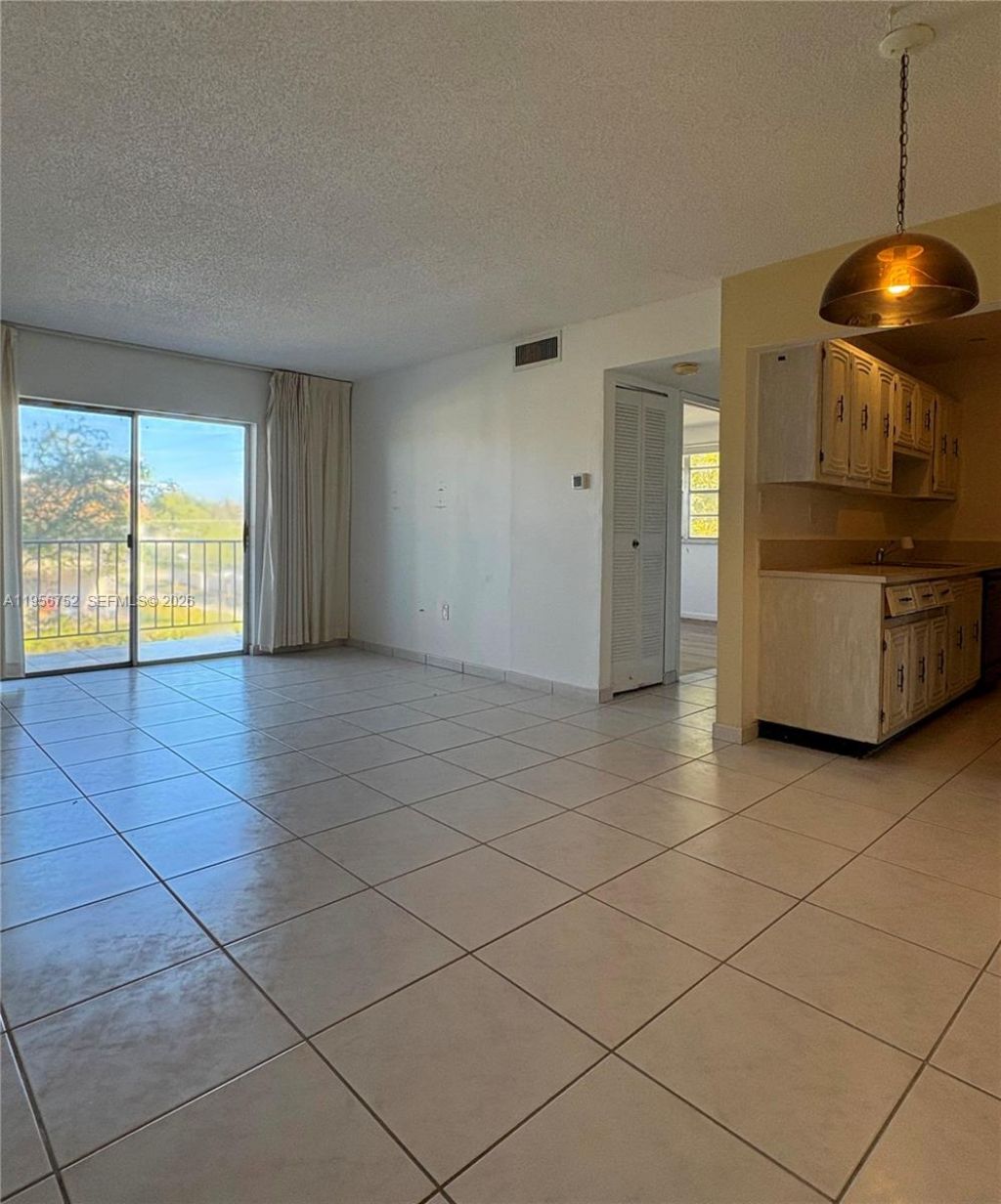 8950 NE 8th Ave, Unit 312, Miami, FL 33138 Photo