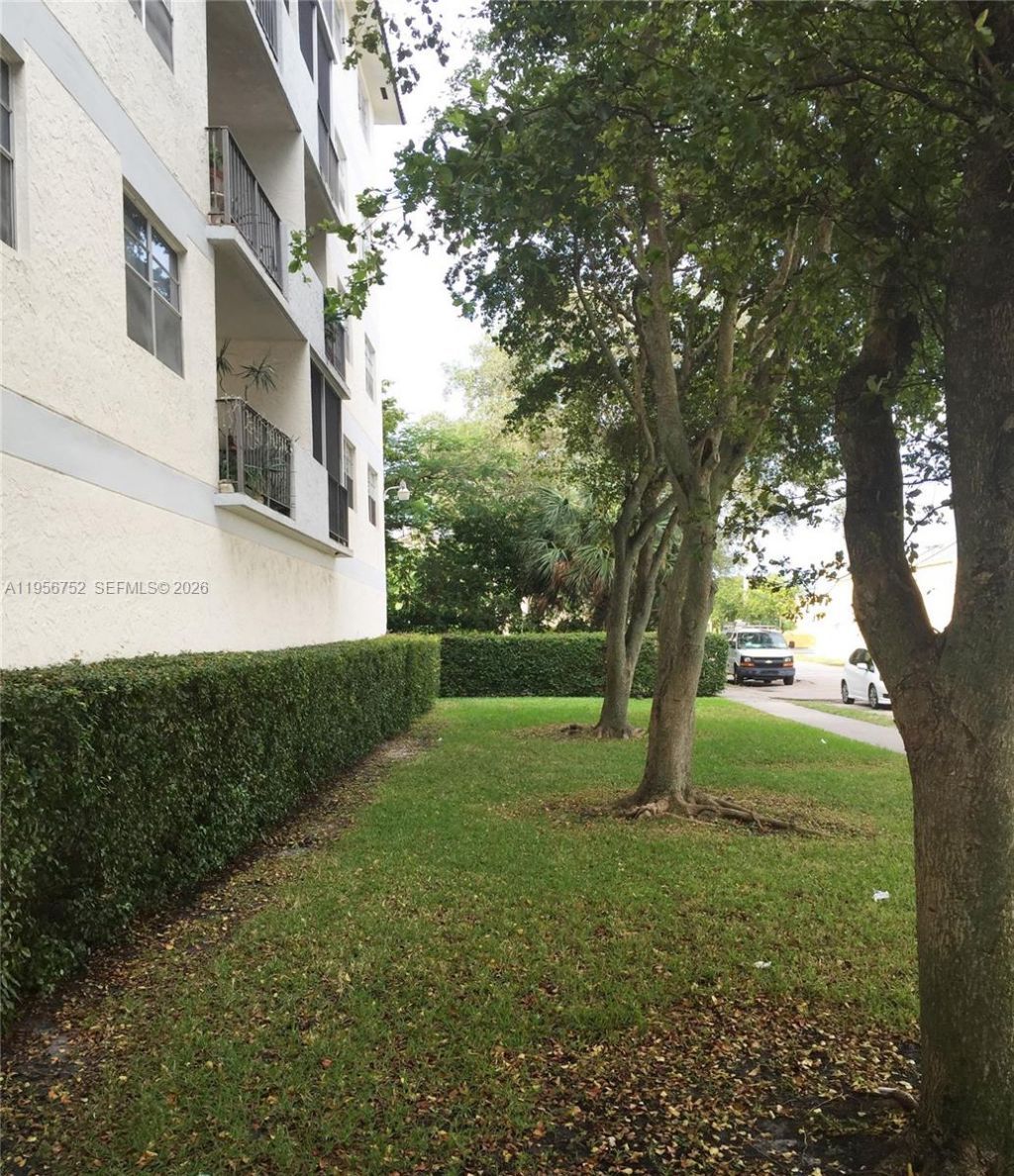 8950 NE 8th Ave, Unit 312, Miami, FL 33138 Photo
