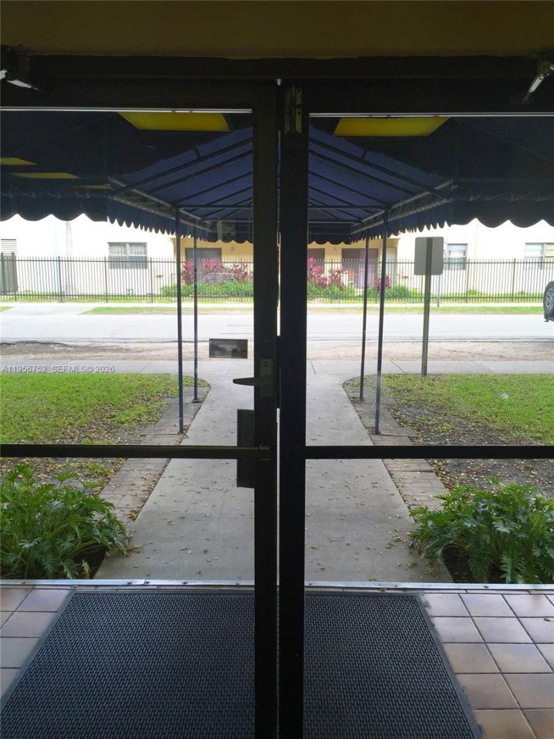 8950 NE 8th Ave, Unit 312, Miami, FL 33138 Photo