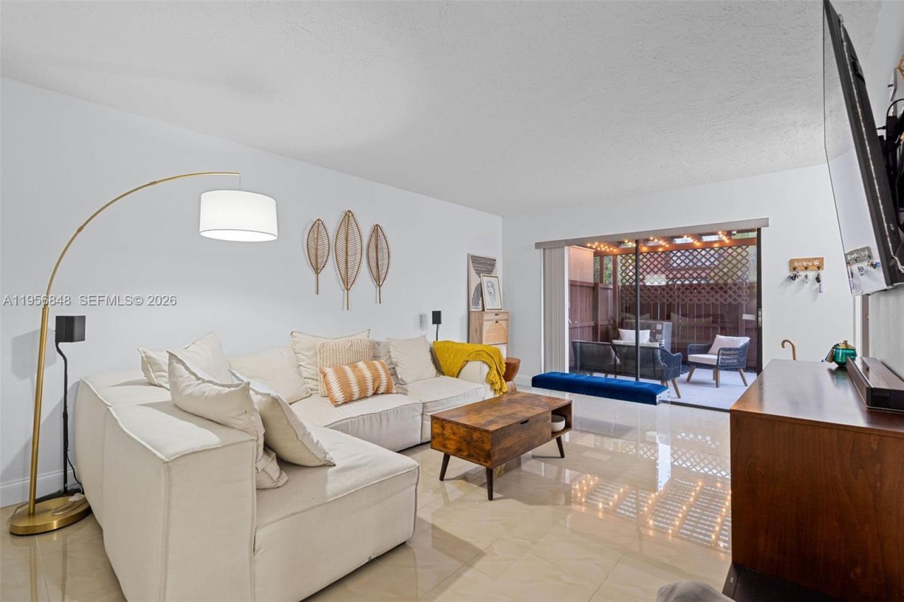 6554 SW 114th Pl, Unit E74, Miami, FL 33173 Photo