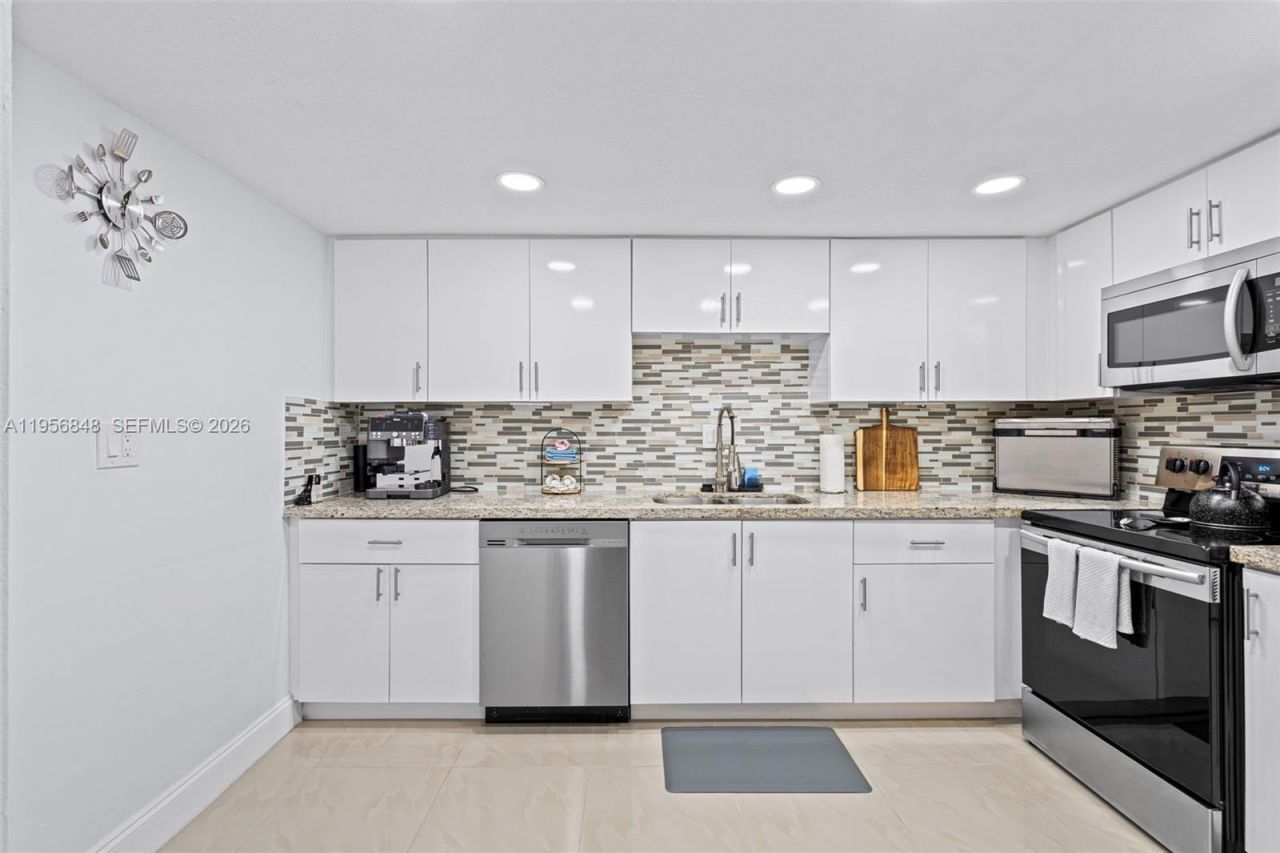 6554 SW 114th Pl, Unit E74, Miami, FL 33173 Photo