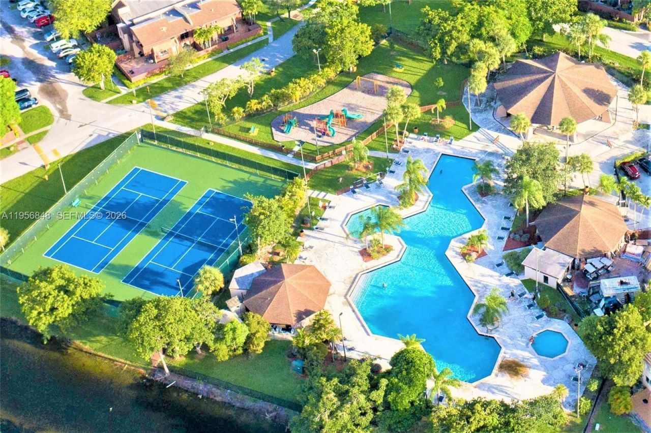 6554 SW 114th Pl, Unit E74, Miami, FL 33173 Photo