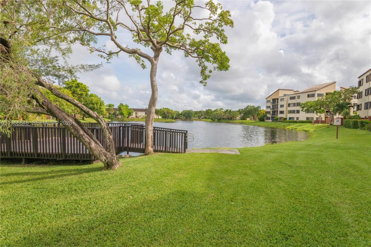 6554 SW 114th Pl, Unit E74, Miami, FL 33173 Photo