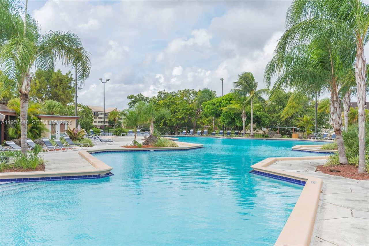 6554 SW 114th Pl, Unit E74, Miami, FL 33173 Photo