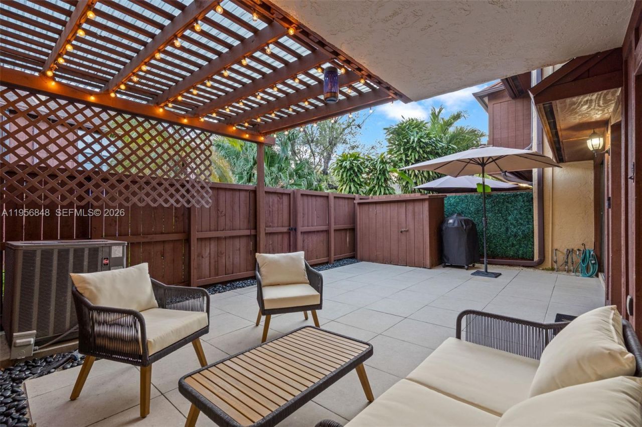 6554 SW 114th Pl, Unit E74, Miami, FL 33173 Photo