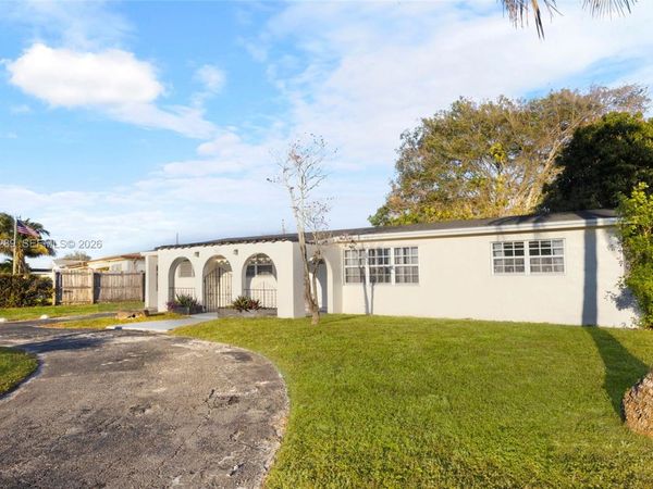 3017 Bahama Dr, Miramar, FL 33023