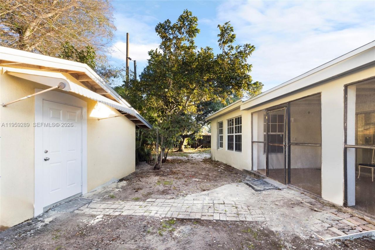 3017 Bahama Dr, Miramar, FL 33023 Photo