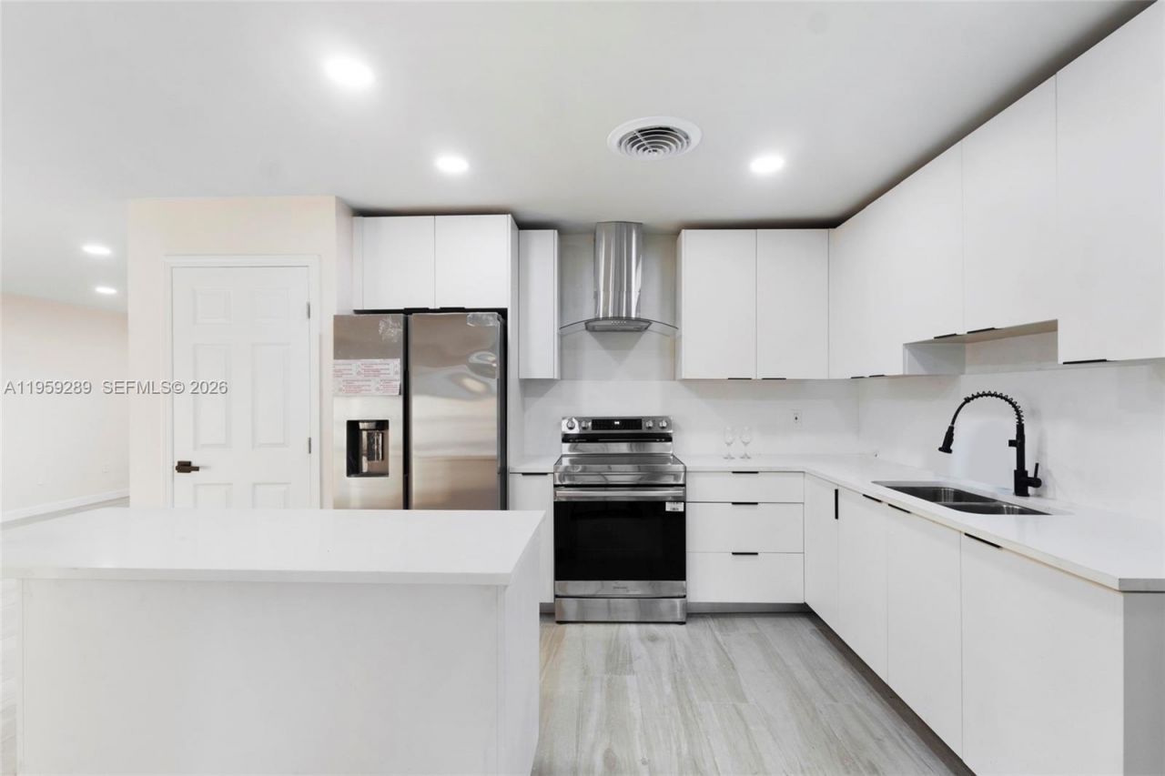 3017 Bahama Dr, Miramar, FL 33023 Photo