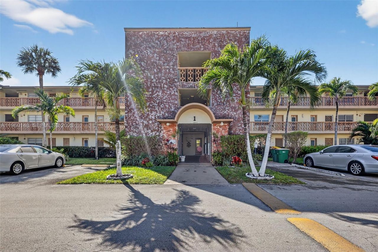 16900 NE 14th Ave, Unit 302, Miami, FL 33162 Photo