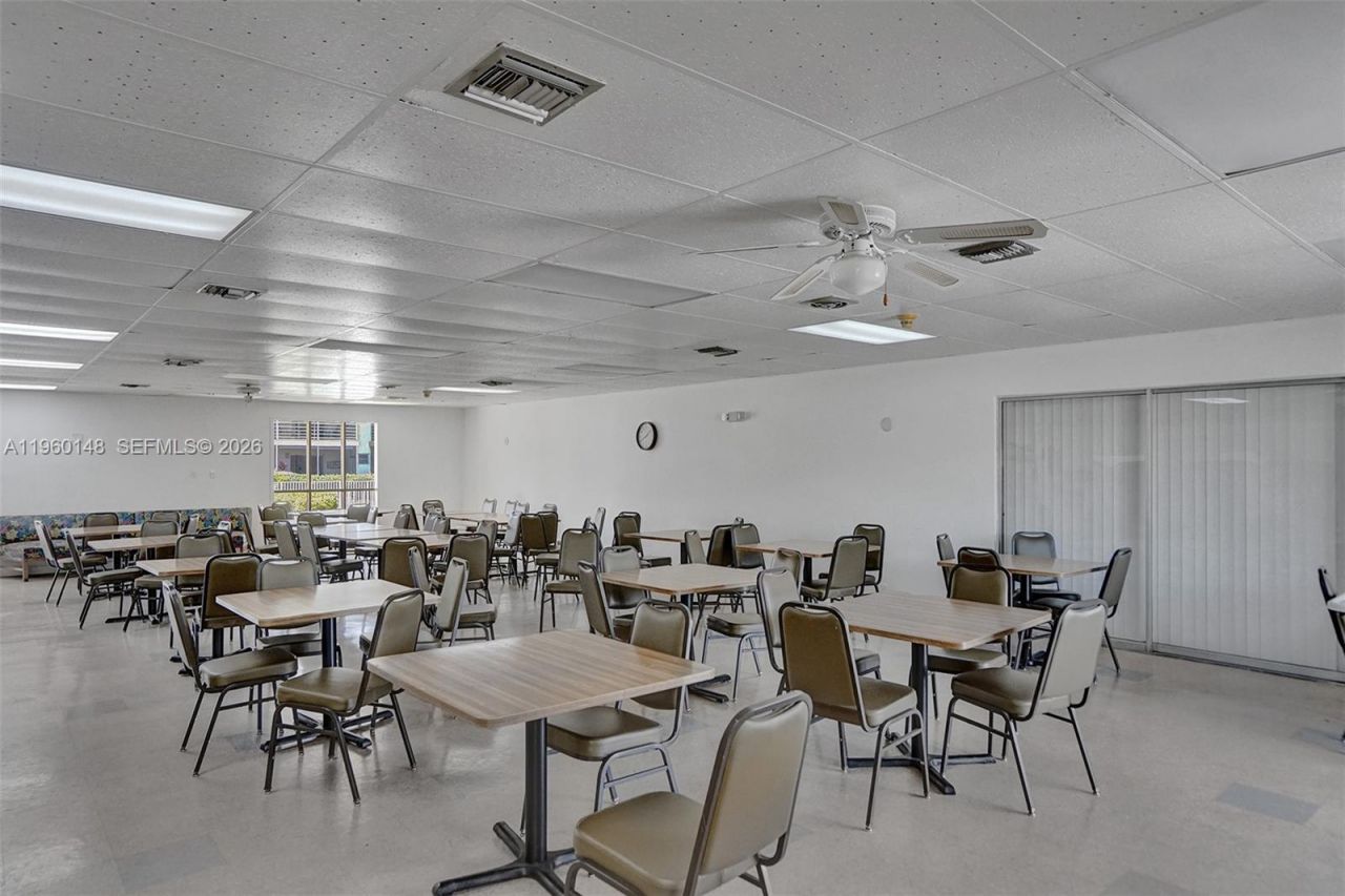 16900 NE 14th Ave, Unit 302, Miami, FL 33162 Photo