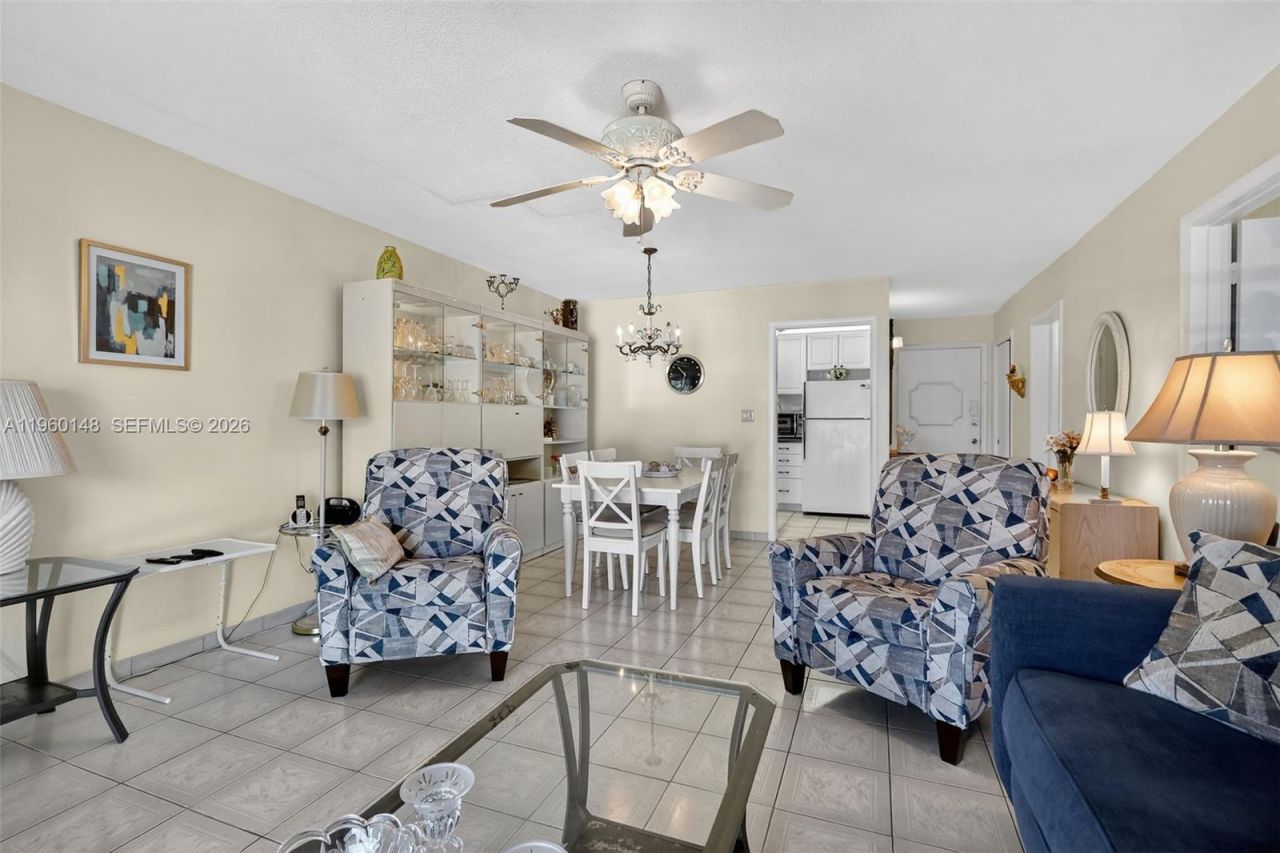 16900 NE 14th Ave, Unit 302, Miami, FL 33162 Photo