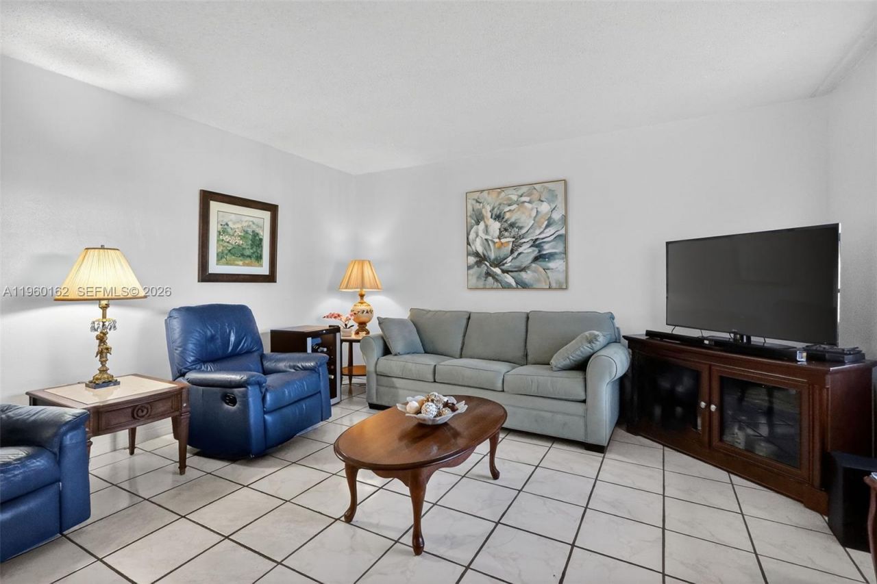 16901 NE 13th Ave, Unit 108, Miami, FL 33162 Photo