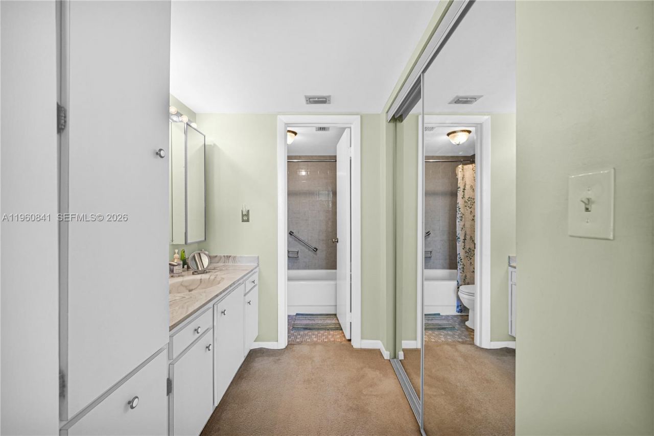 1101 Colony Point Cir, Unit 422, Pembroke Pines, FL 33026 Photo