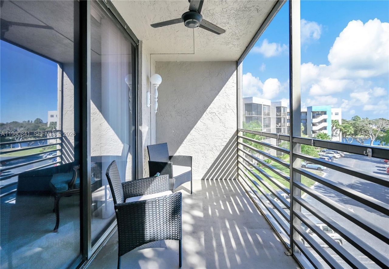 1101 Colony Point Cir, Unit 422, Pembroke Pines, FL 33026 Photo