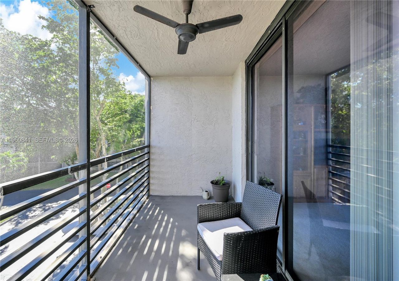 1101 Colony Point Cir, Unit 422, Pembroke Pines, FL 33026 Photo