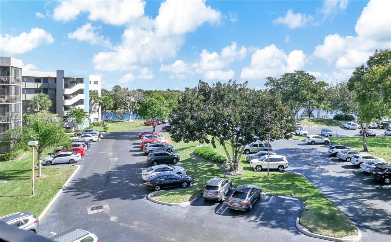 1101 Colony Point Cir, Unit 422, Pembroke Pines, FL 33026 Photo