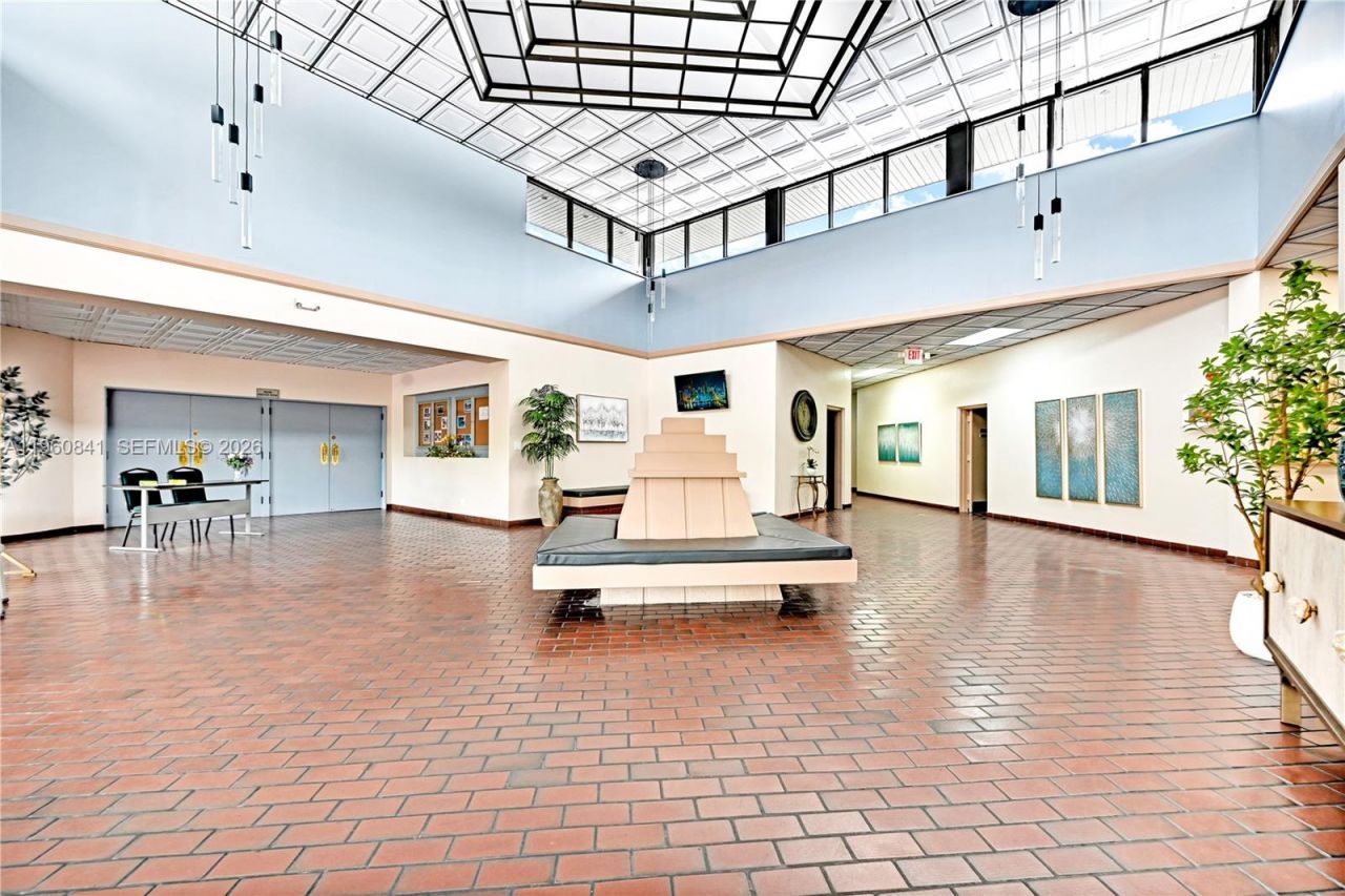 1101 Colony Point Cir, Unit 422, Pembroke Pines, FL 33026 Photo