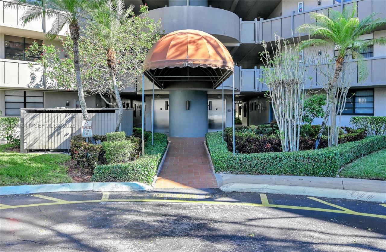 1101 Colony Point Cir, Unit 422, Pembroke Pines, FL 33026 Photo