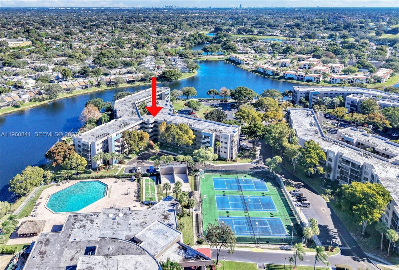 1101 Colony Point Cir, Unit 422, Pembroke Pines, FL 33026 Photo