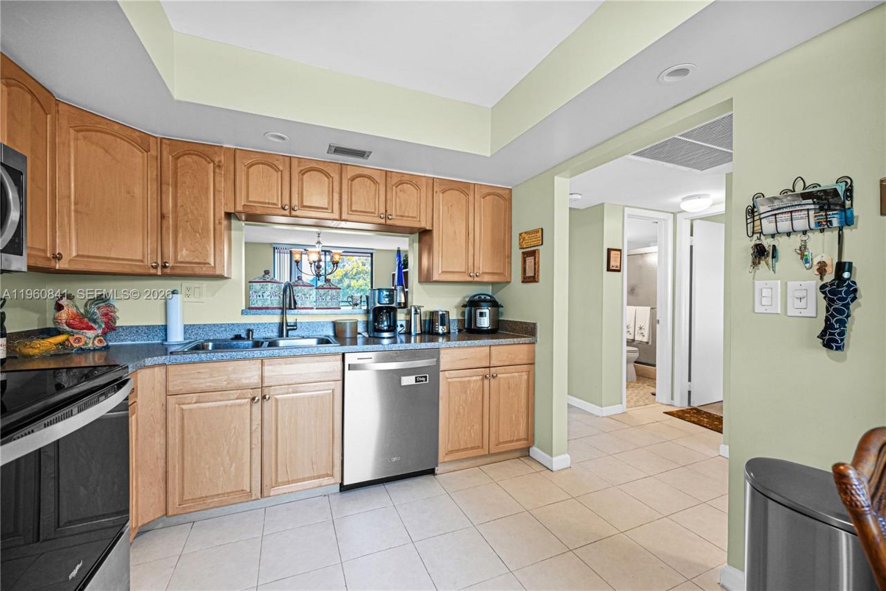 1101 Colony Point Cir, Unit 422, Pembroke Pines, FL 33026 Photo