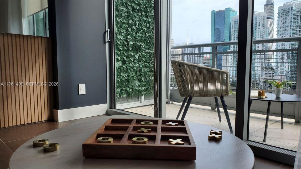 690 SW 1st Ct, Unit 1716, Miami, FL 33130 Main Photo