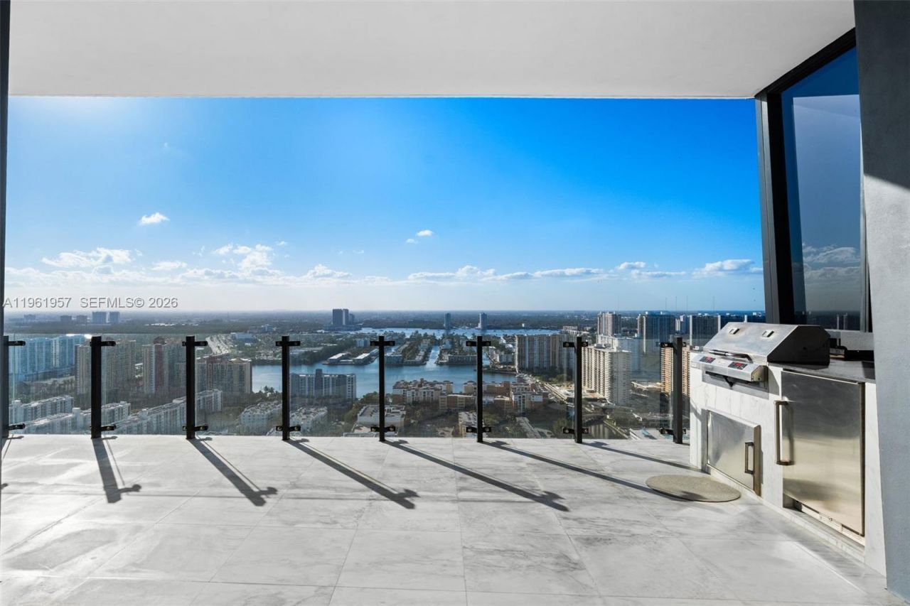 17141 Collins Ave, Unit 3002, Sunny Isles Beach, FL 33160 Photo