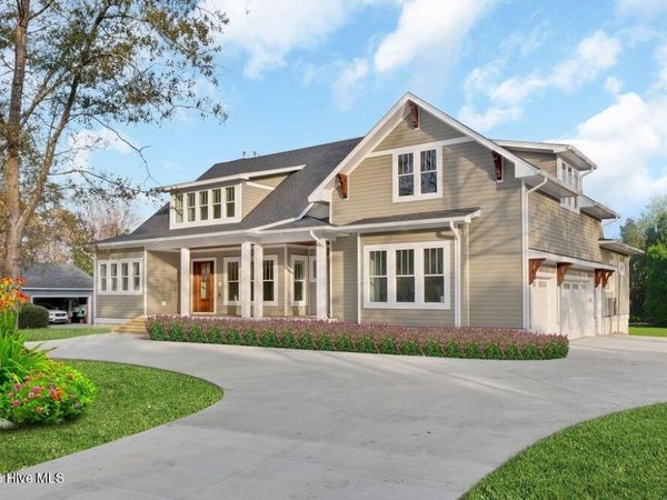 2225 S Live Oak Parkway, Wilmington, NC 28403