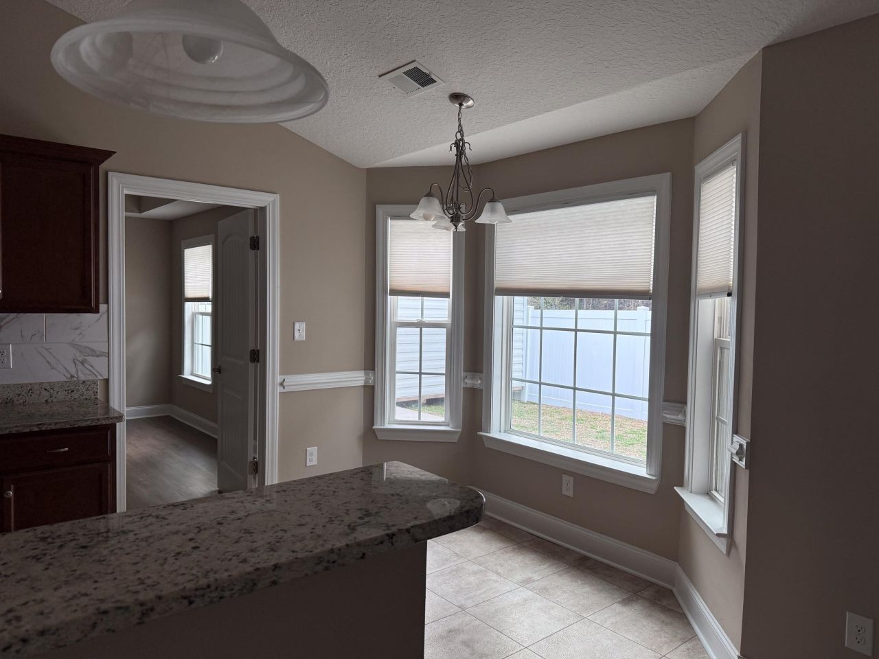 301 Macarthur Dr. Photo 12