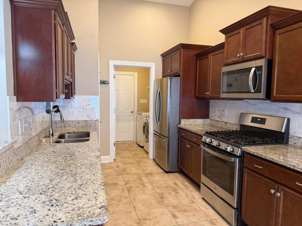 301 Macarthur Dr. Photo 14