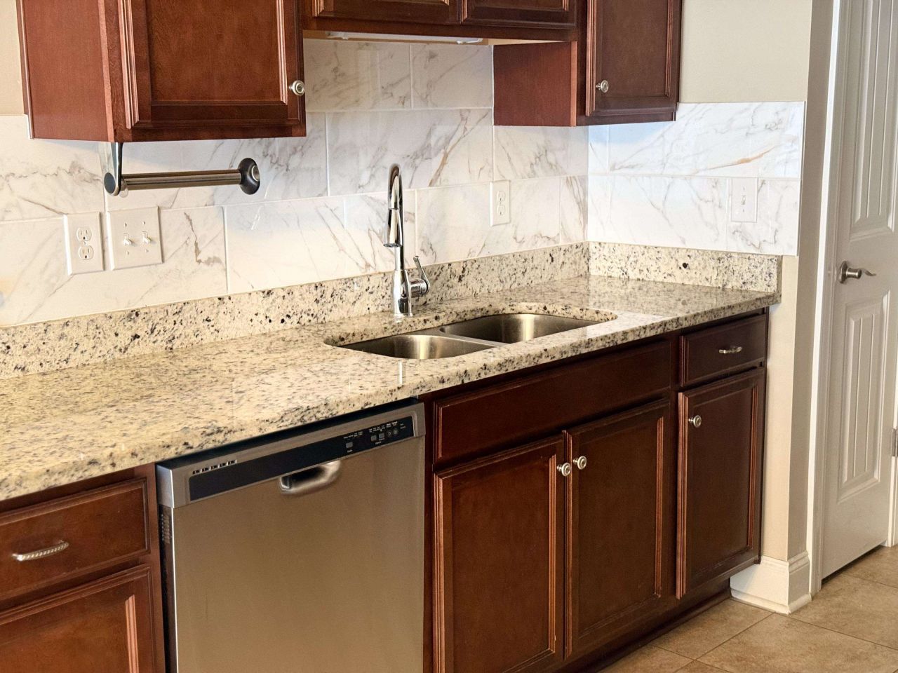 301 Macarthur Dr. Photo 19