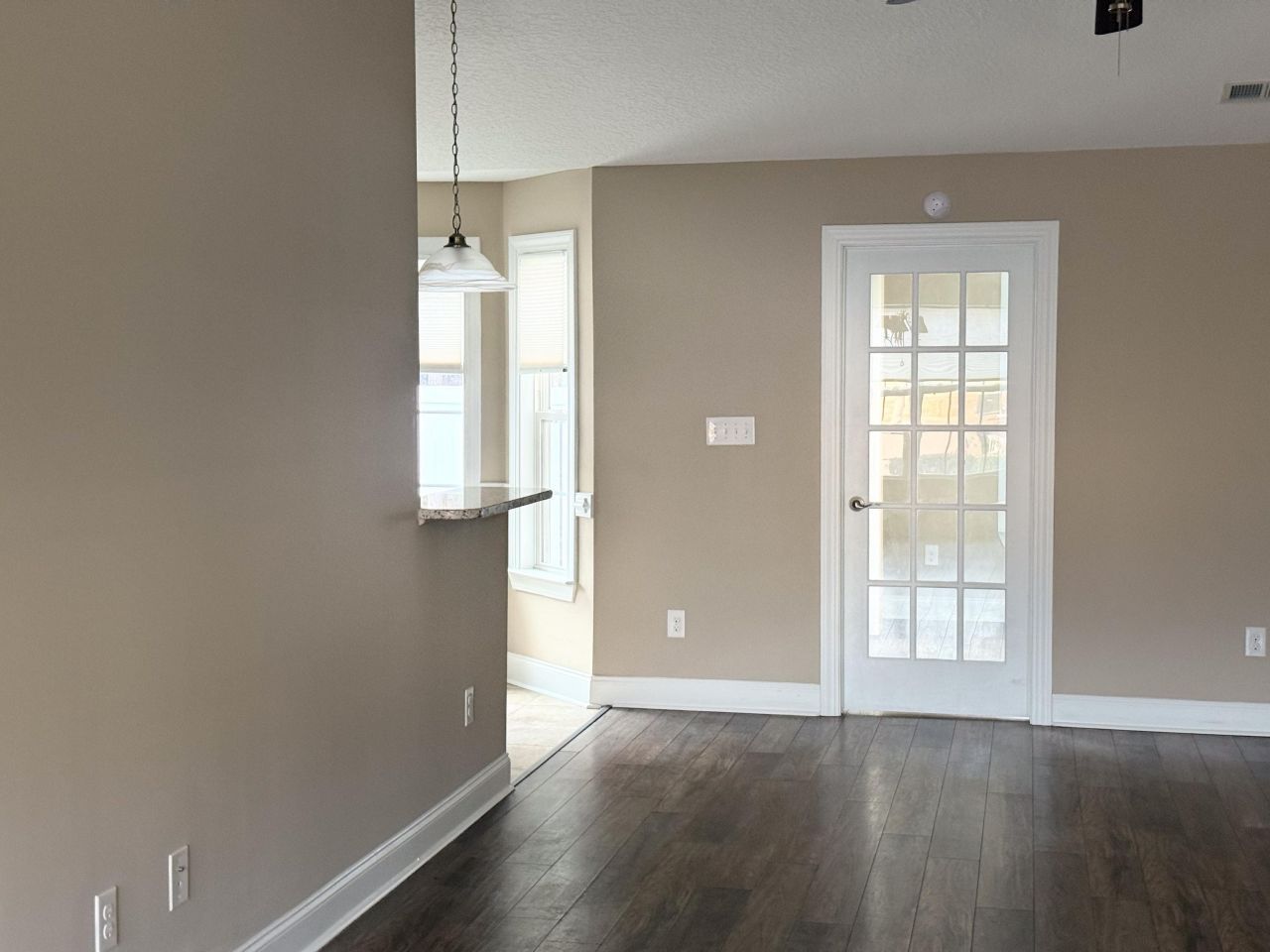 301 Macarthur Dr. Photo 28