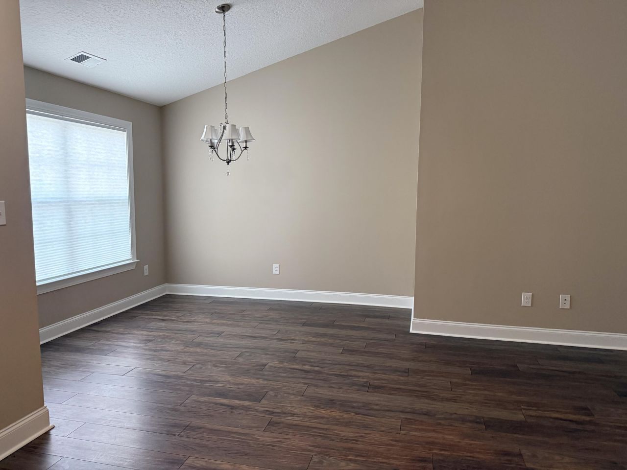 301 Macarthur Dr. Photo 29