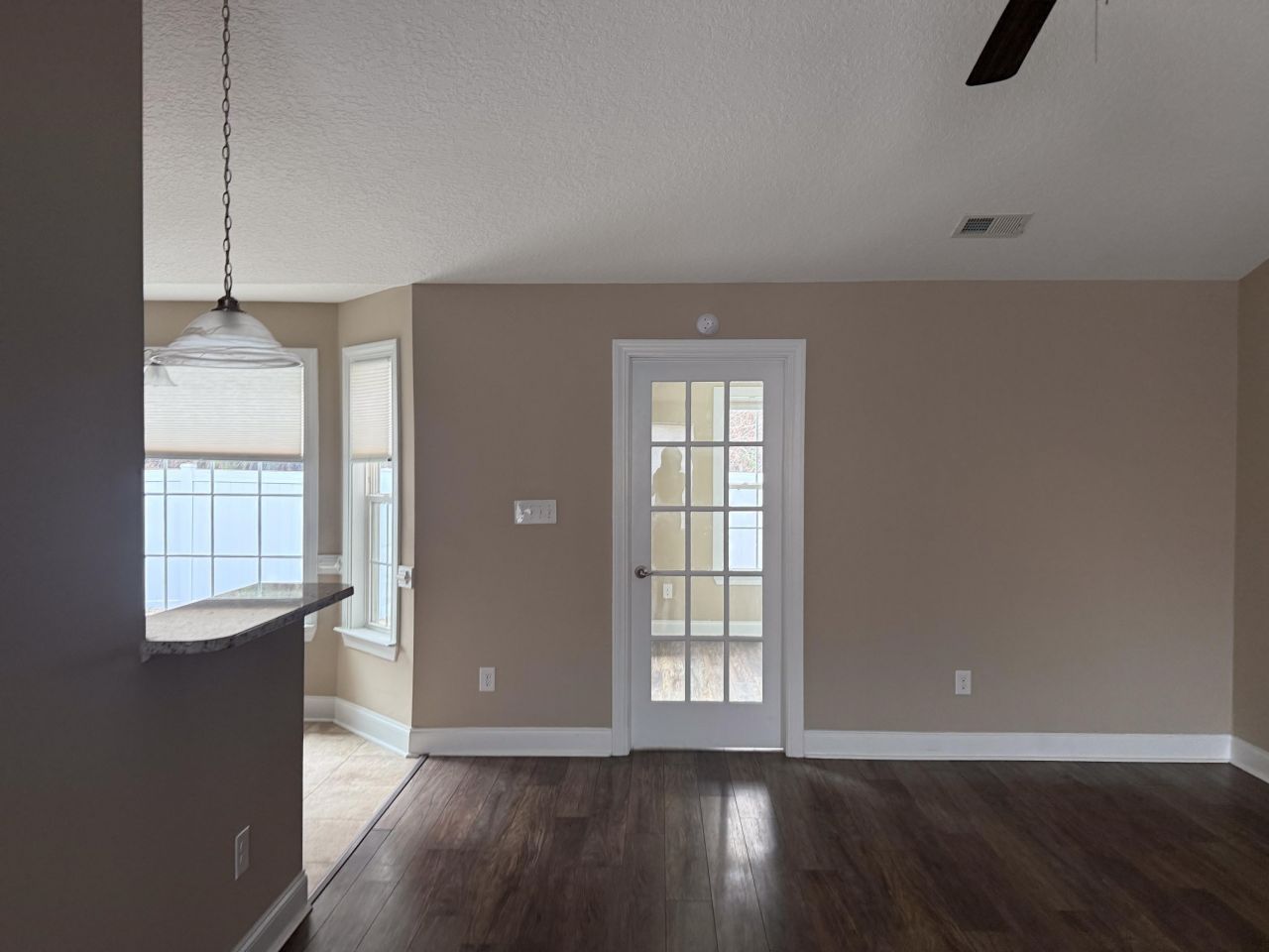 301 Macarthur Dr. Photo 31