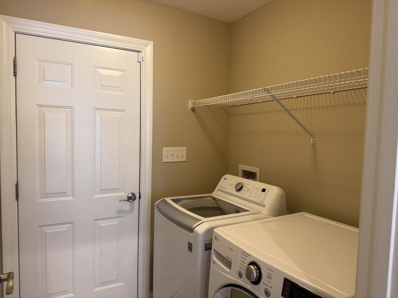 301 Macarthur Dr. Photo 41