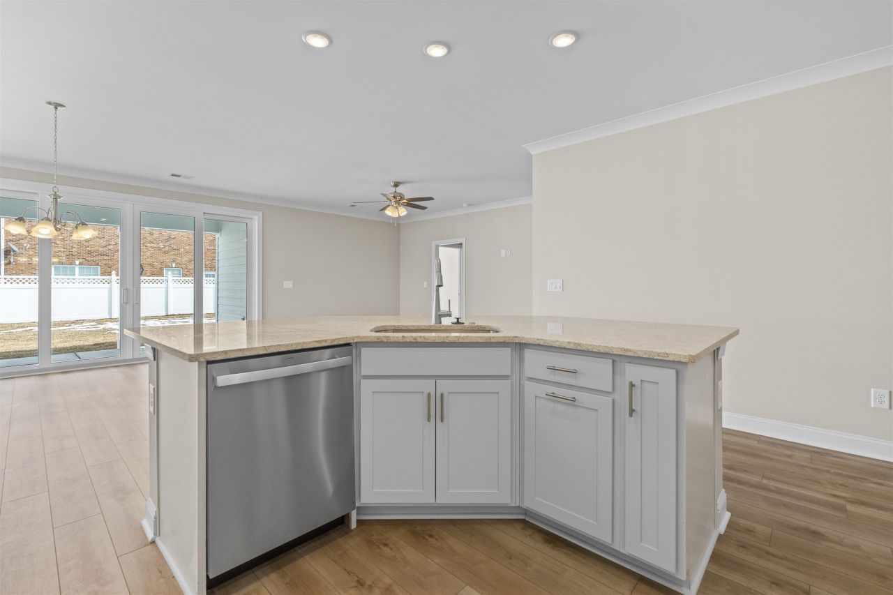 522 6th Ave. S Photo 4