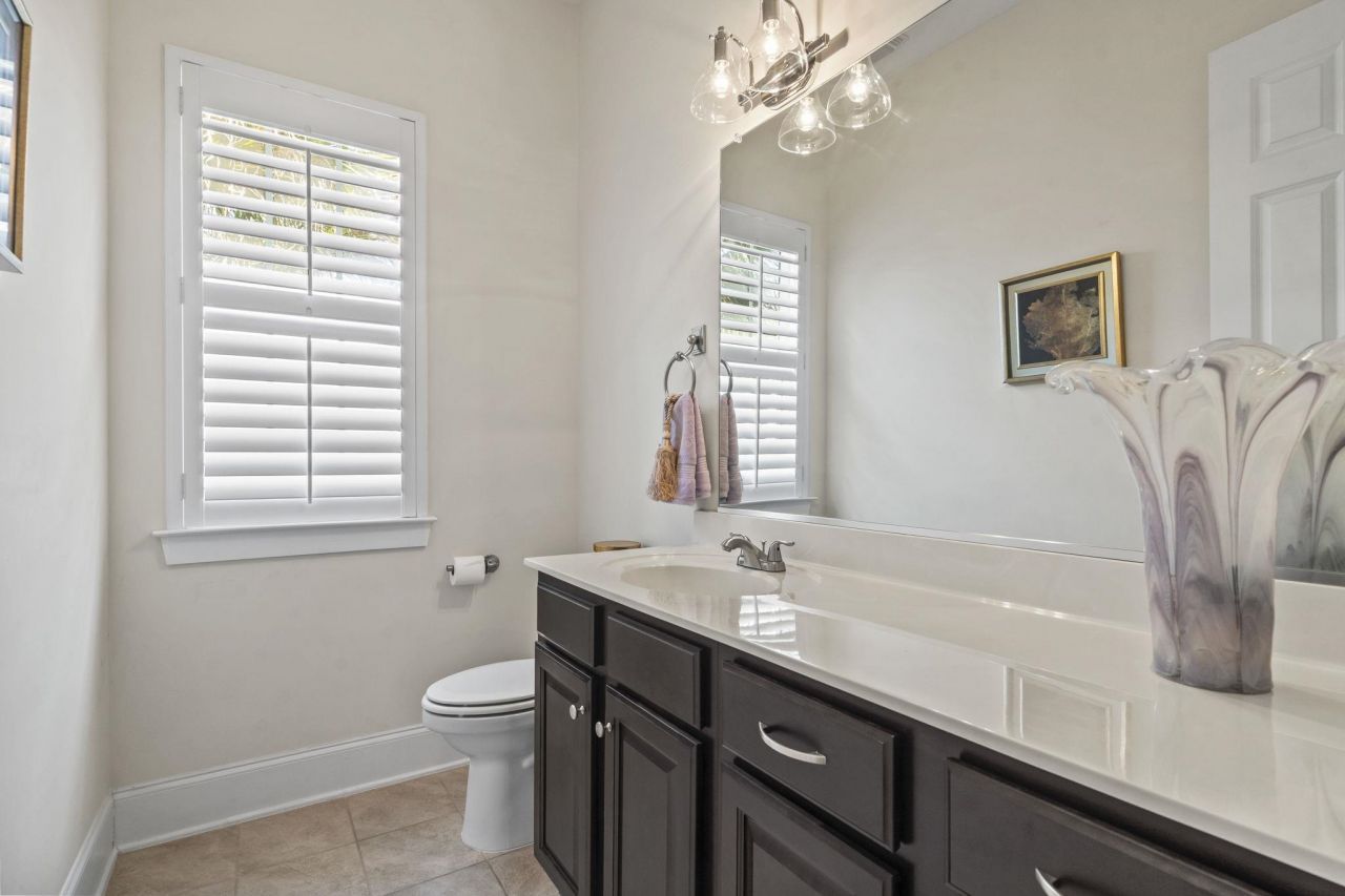 1441 Peterson St. Photo 17