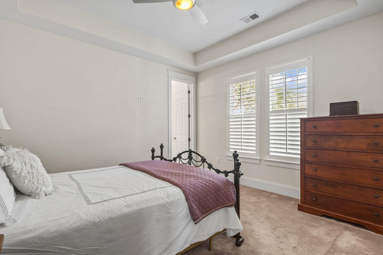 1441 Peterson St. Photo 18