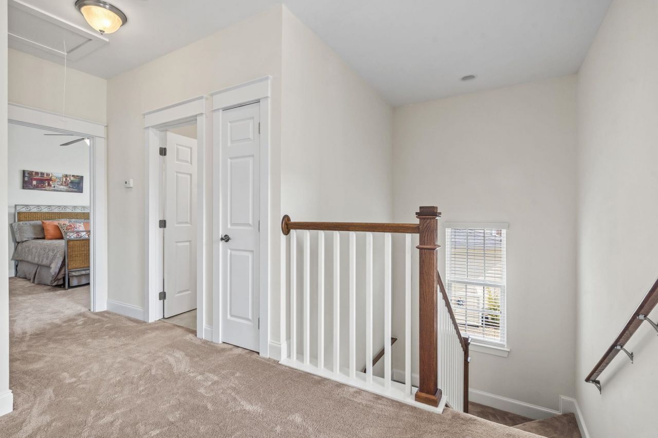 1441 Peterson St. Photo 24