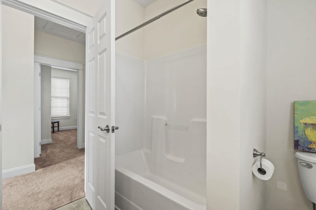 1441 Peterson St. Photo 32