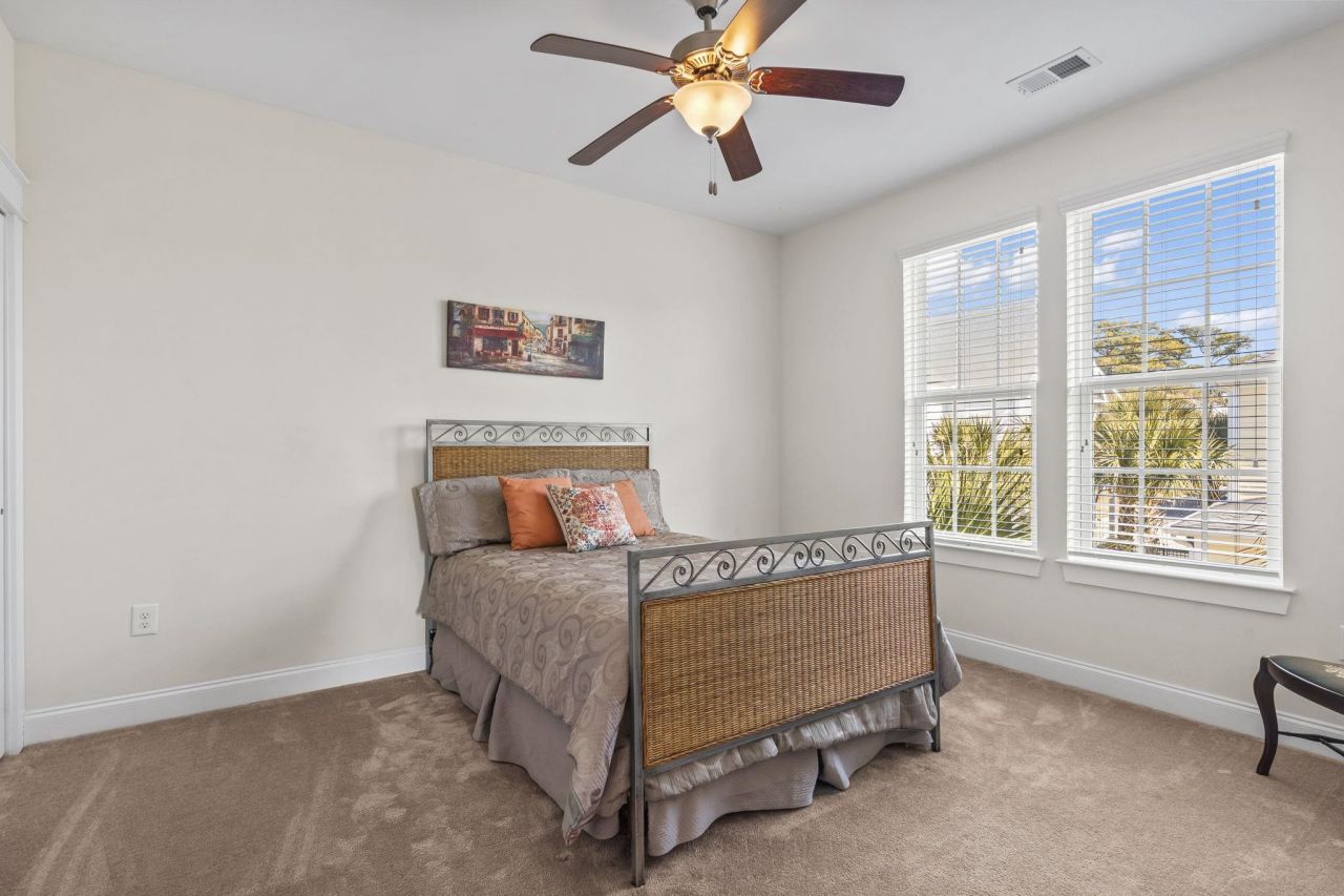 1441 Peterson St. Photo 35