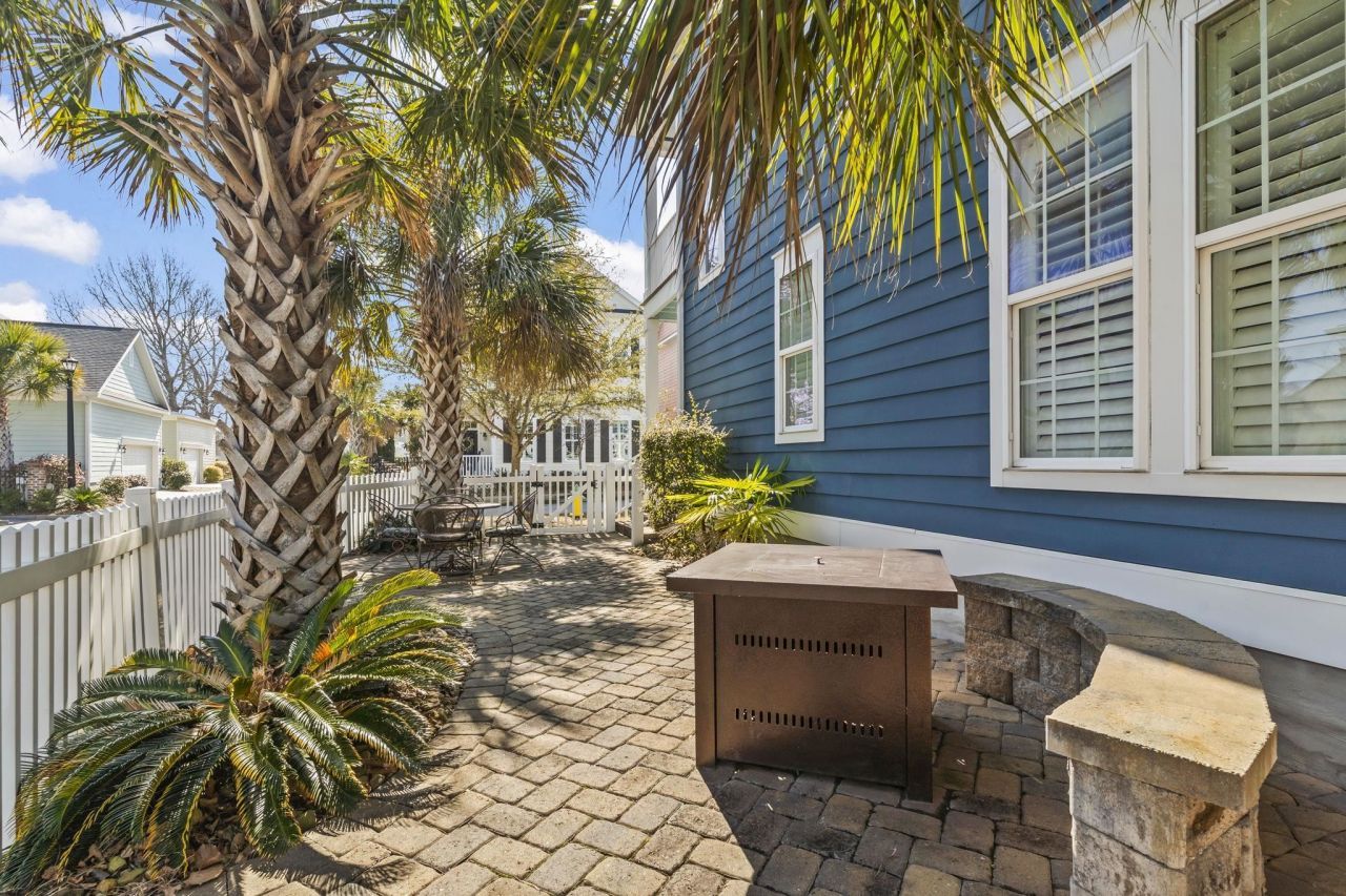 1441 Peterson St. Photo 41